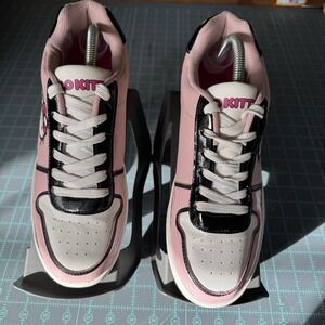 Sanrio Hello Kitty Shoes Women's SIZE 10 - Pink  Black White Court Sneaker